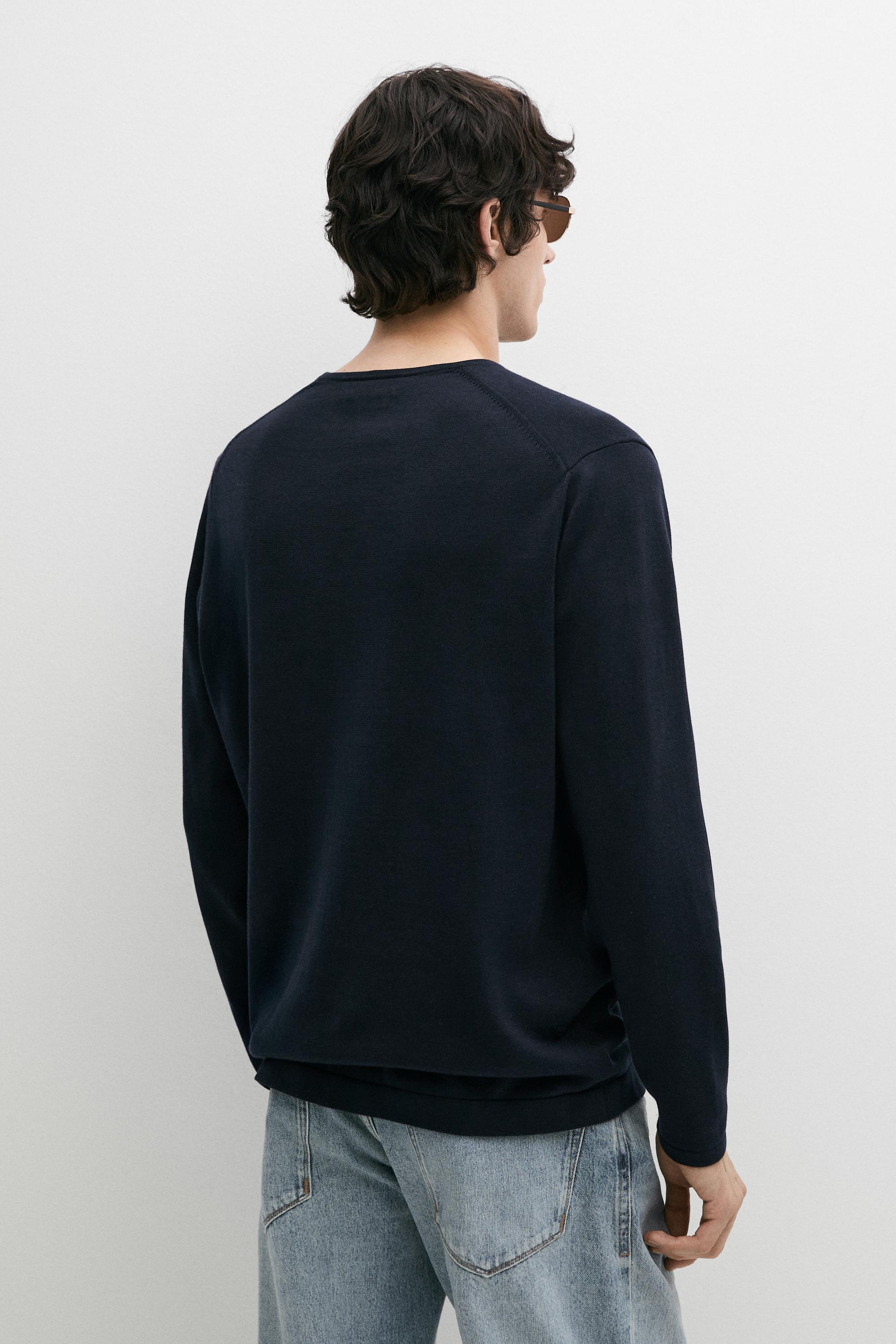 Knit 100% cotton crew neck sweater