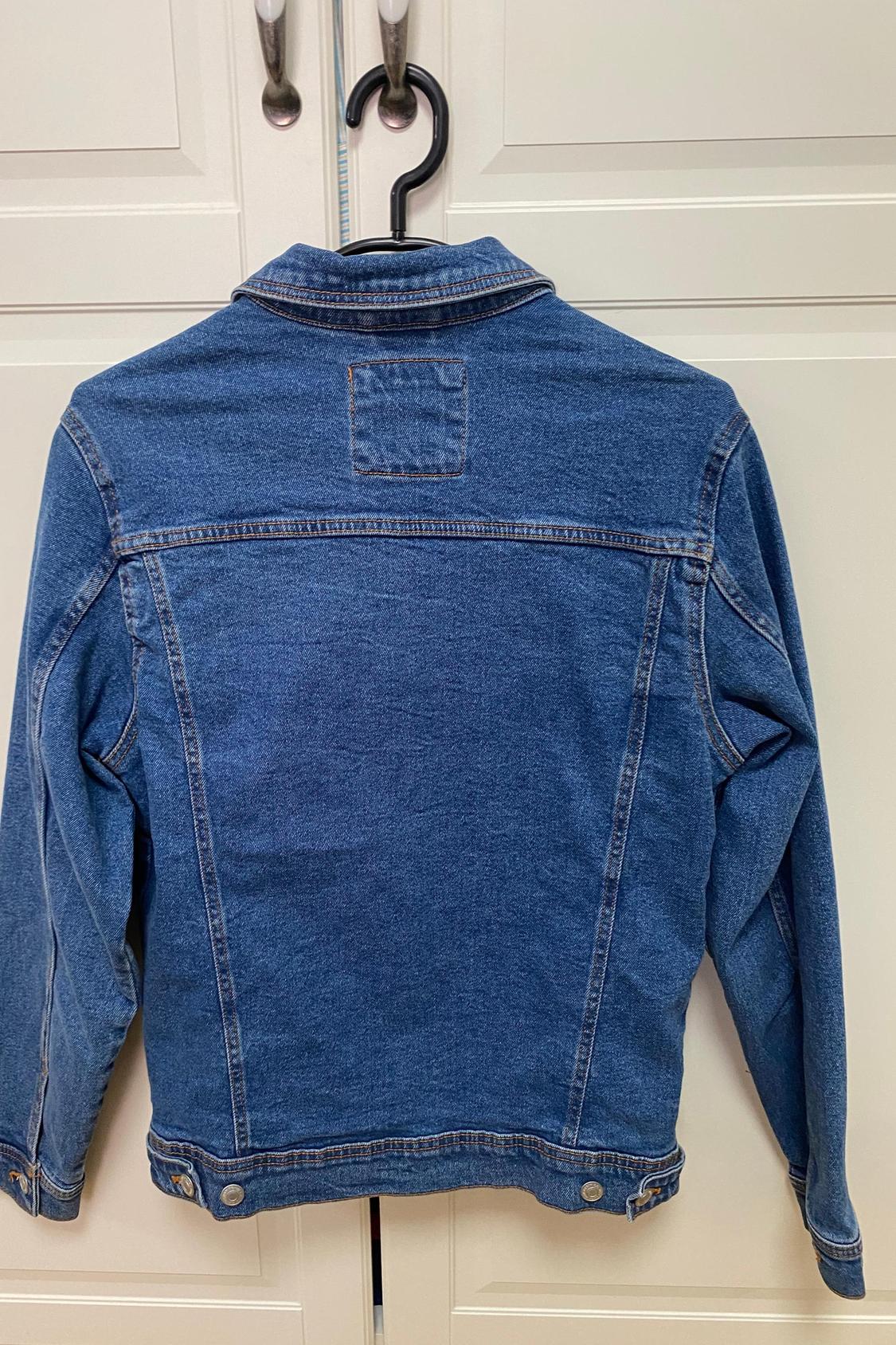 BASIC COMFORT DENIM JACKET - Image 3
