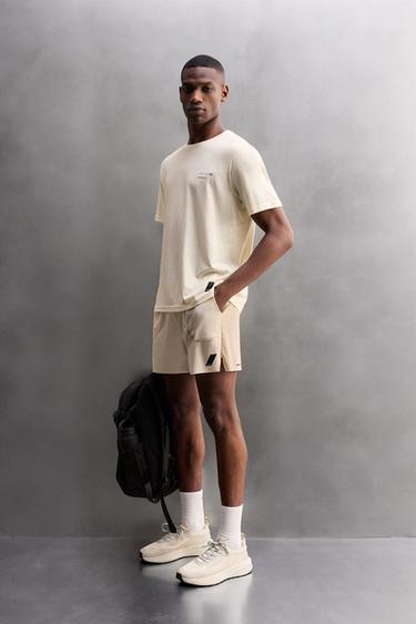 T-SHIRT SOFT STRUCTURÉ - Blanc ivoire de Zara - Image 3