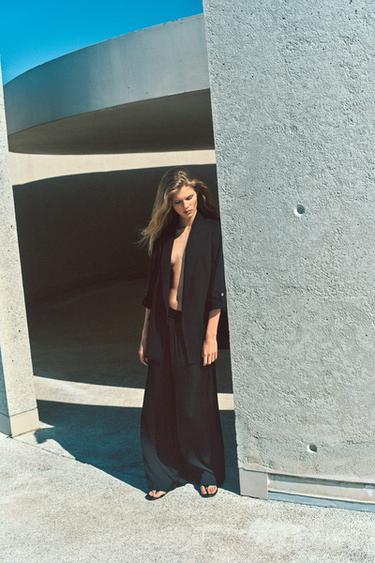 BLAZER MANGA REMANGADA - Negro de Zara