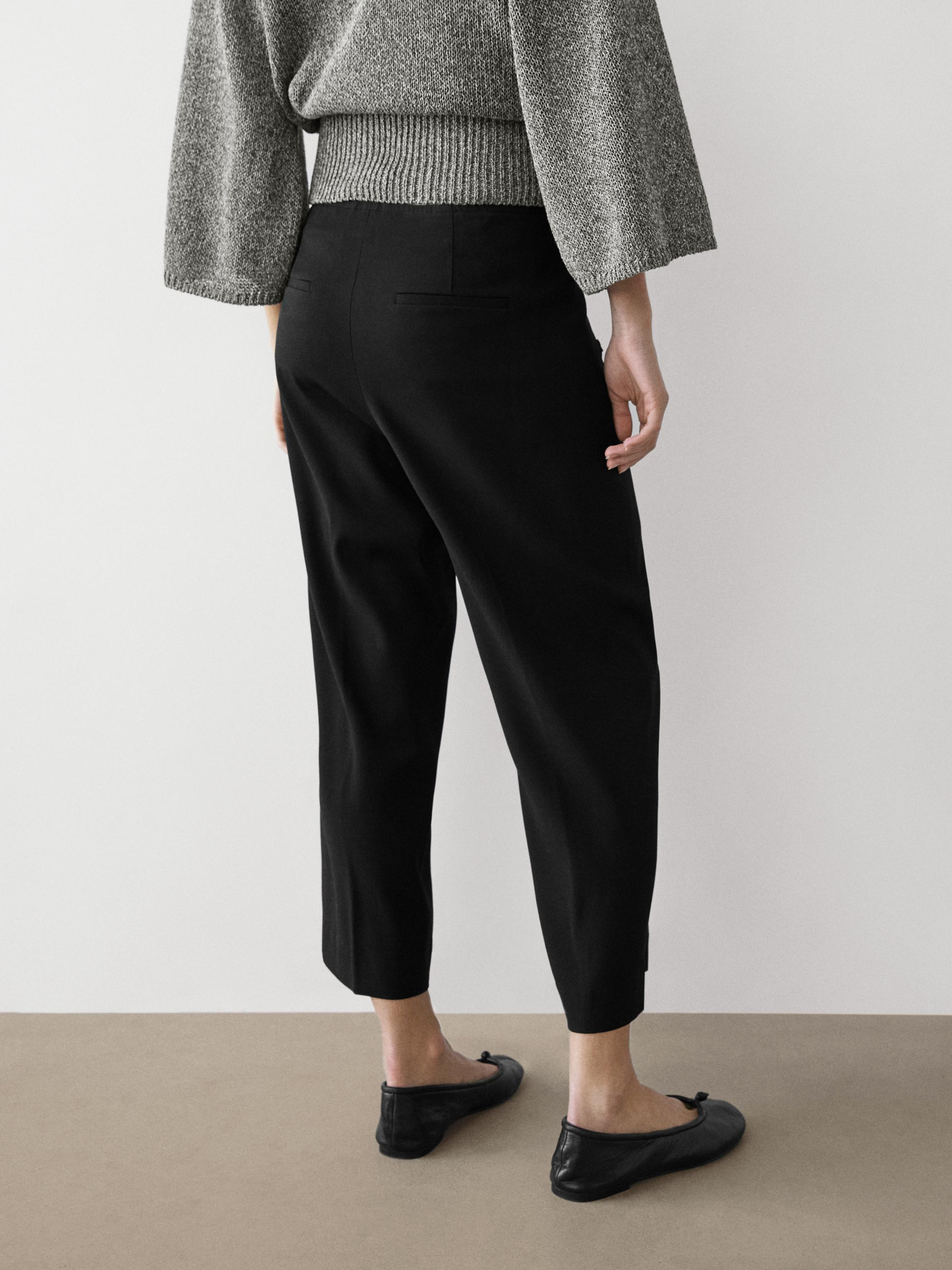 Capris with button details