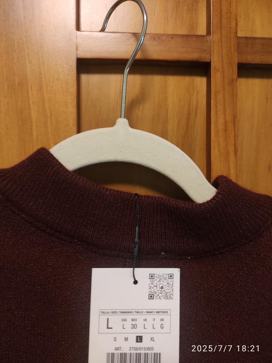 KNITTED CAPE COAT - Image 3