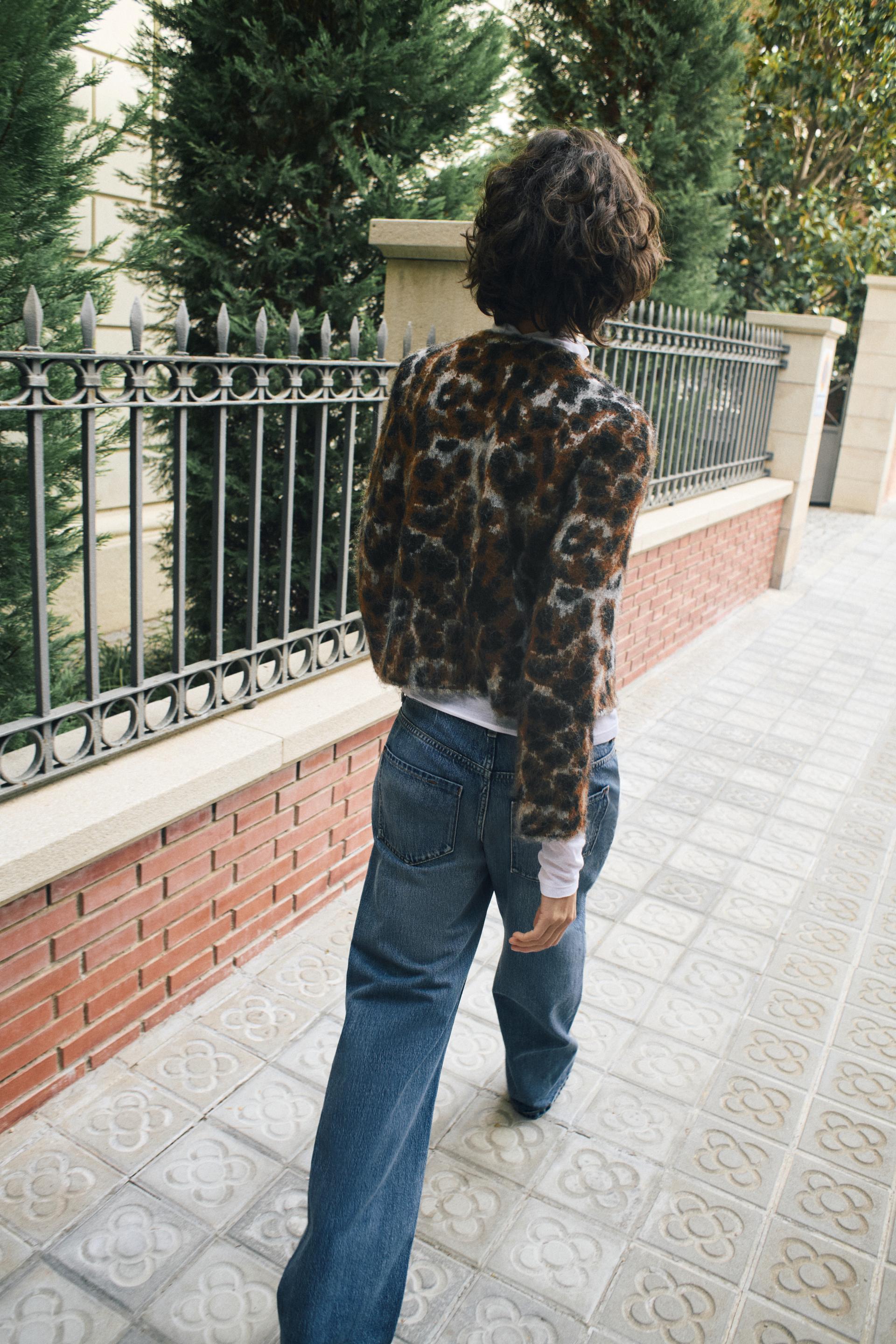 ANIMAL JACQUARD CARDIGAN thumbnail 4