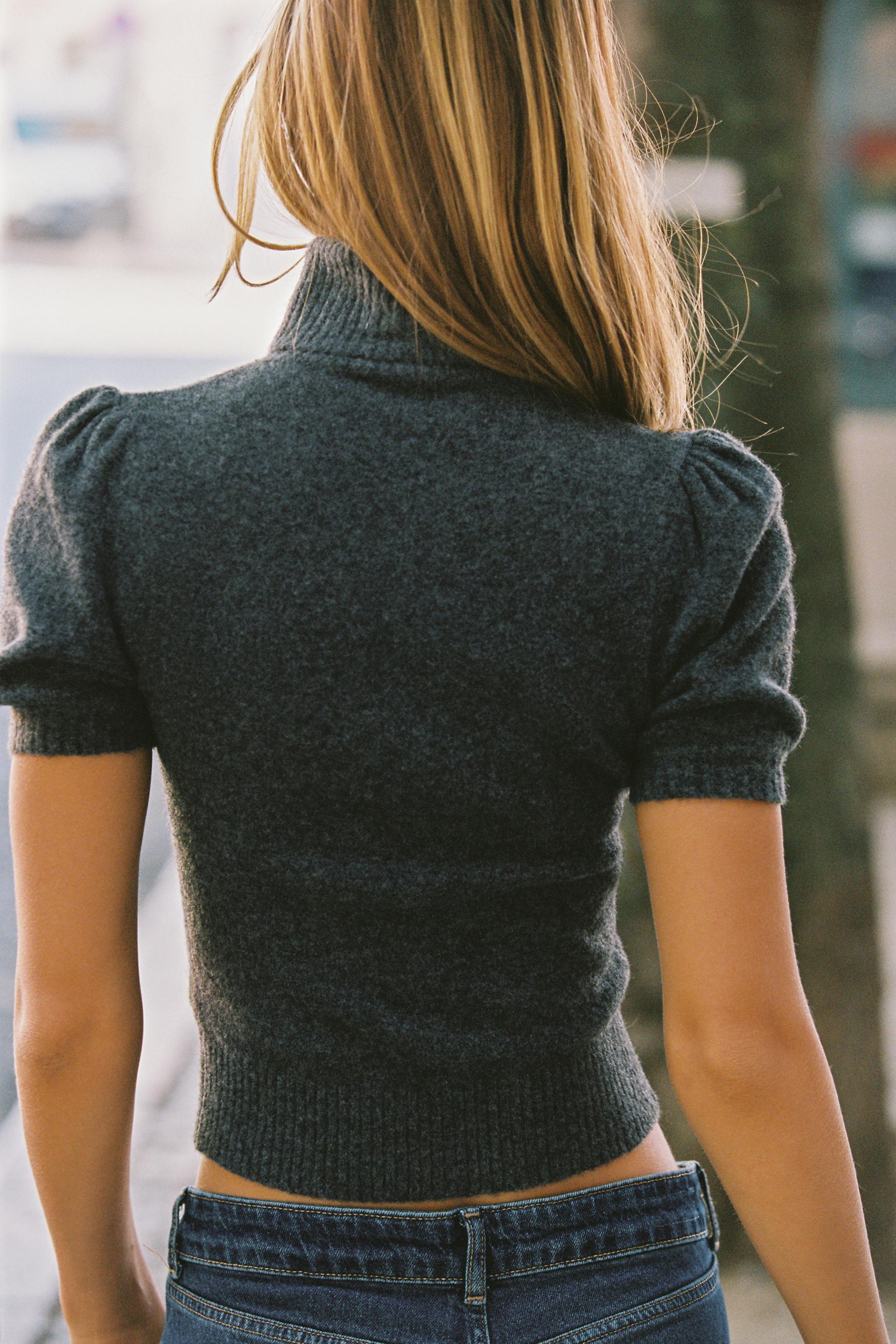 PUFF SLEEVE KNIT TOP