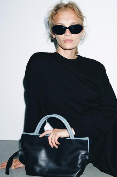 SAC EN CUIR À RABAT - Bleu marine de Zara - Image 0