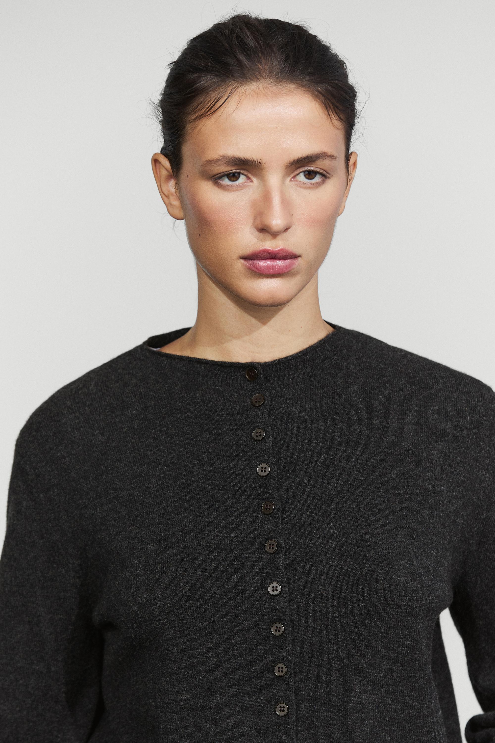 Cardigan en maille de laine mélangée à boutons