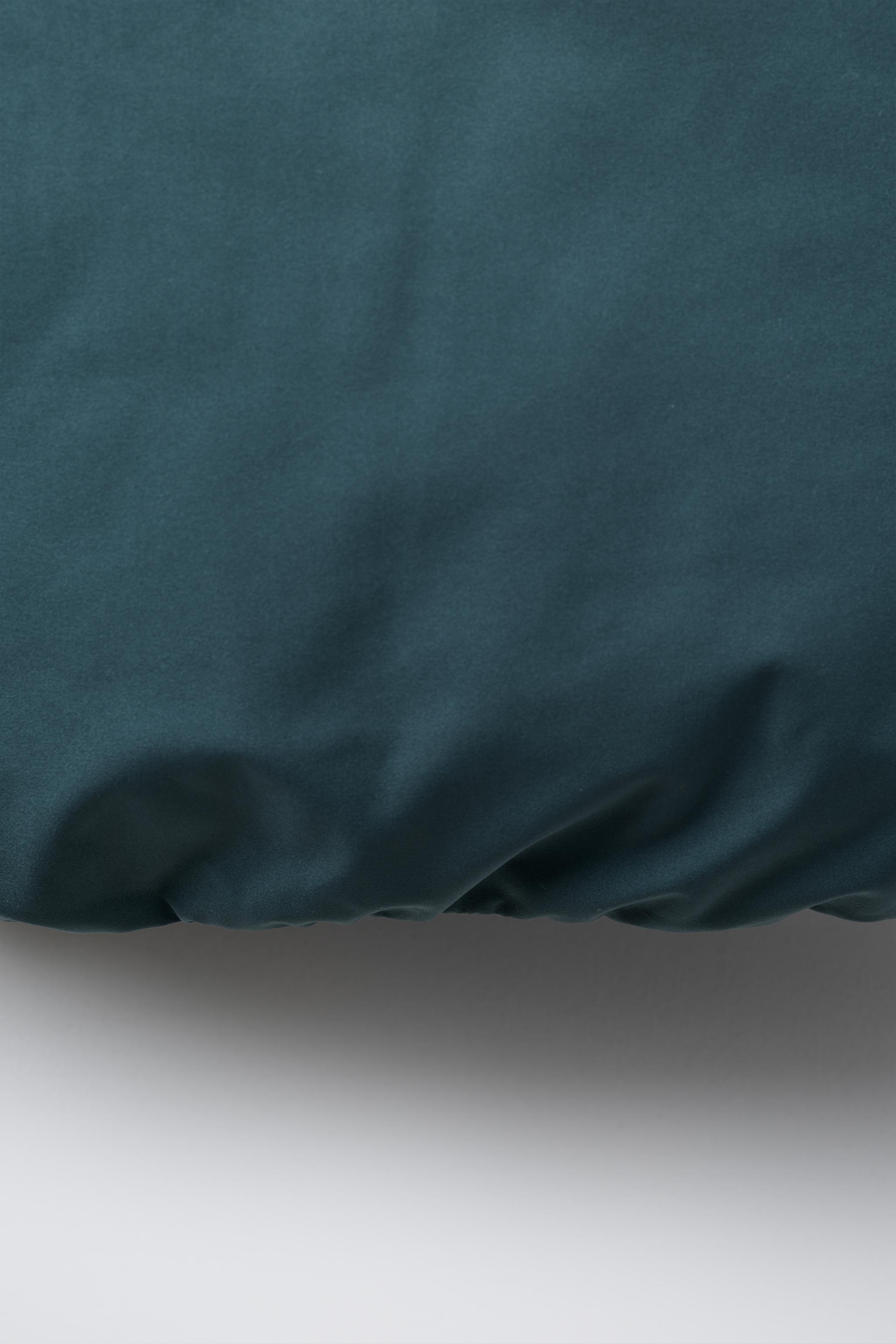 MANTEAU REMBOURRÉ À CAPUCHE DÉPERLANT