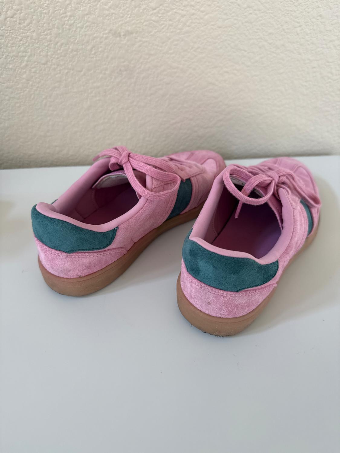 SNEAKERS - Image 2