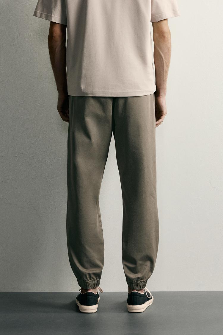 PANTALÓN JOGGER DE CINTURA AJUSTADA 3