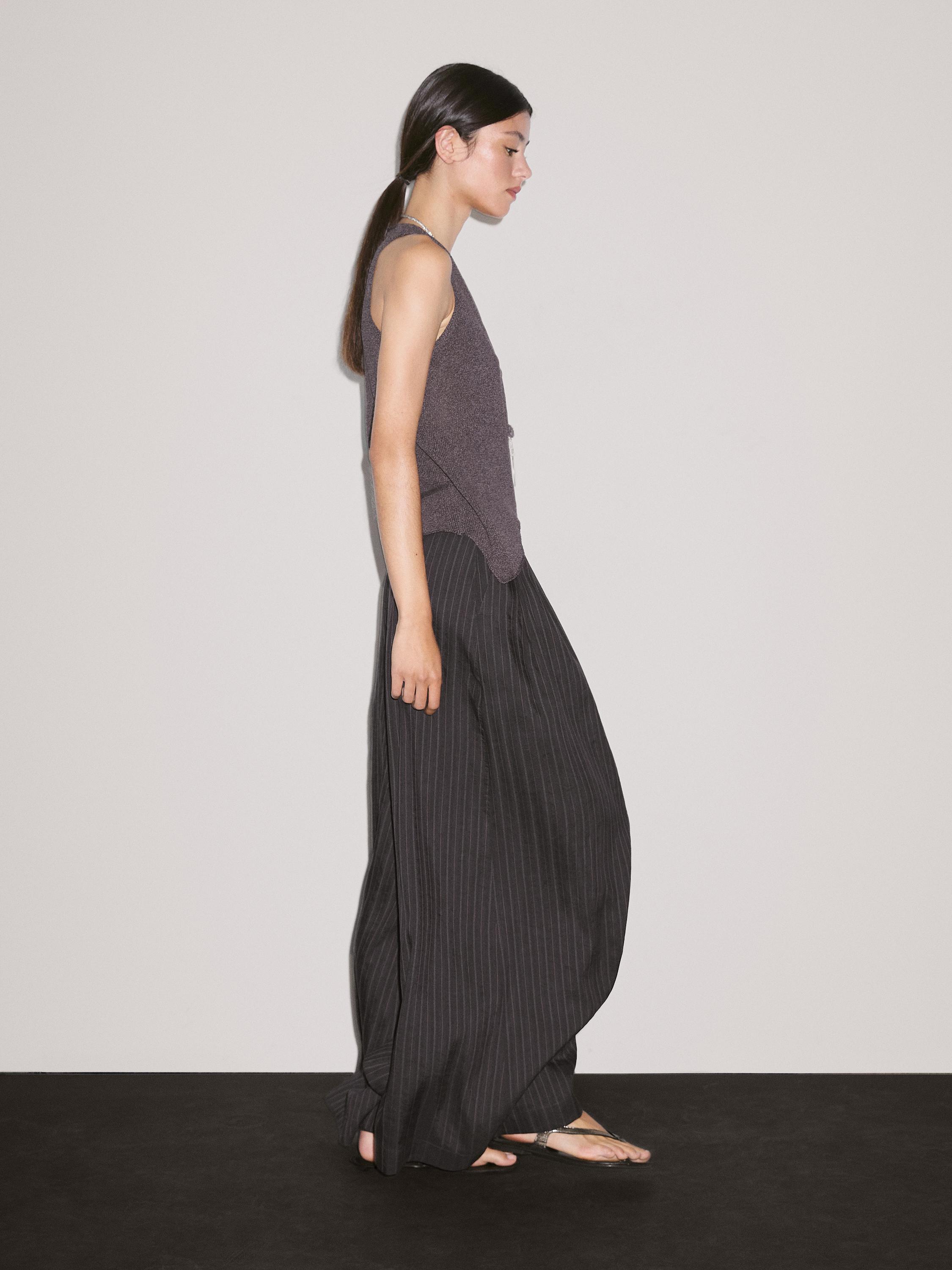 Wide-leg trousers with triple dart detail