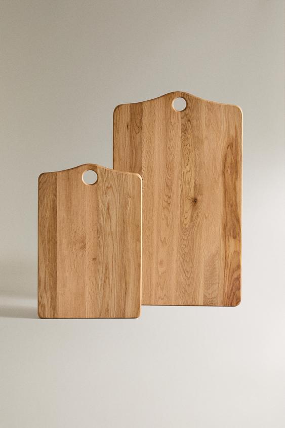 PLANCHE À DÉCOUPER EN CHÊNE - Marron clair de Zara - Image 0