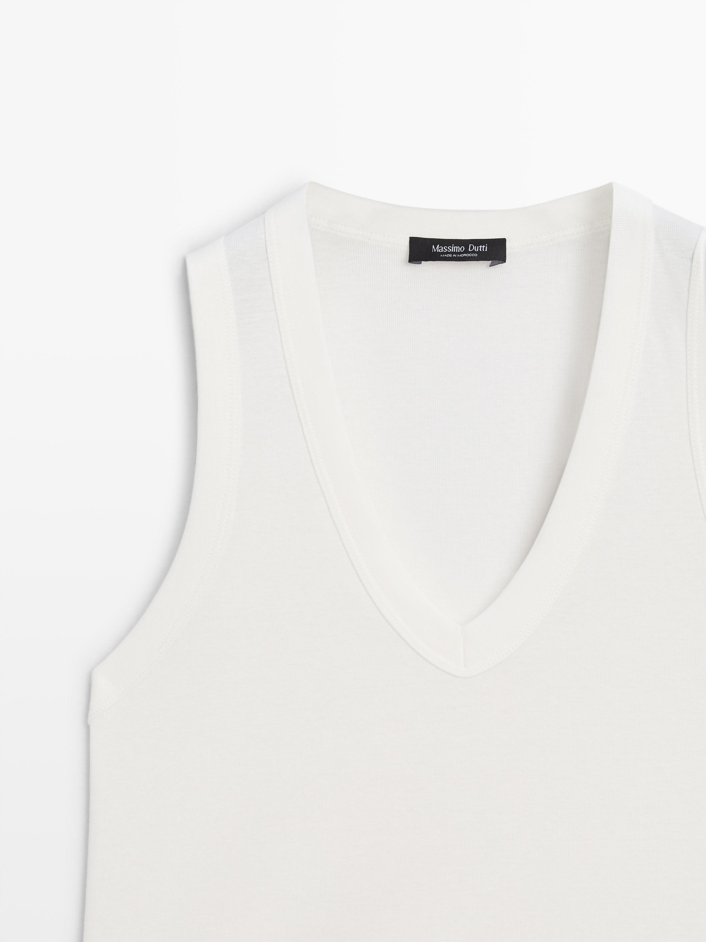 Haut col en V 100 % coton