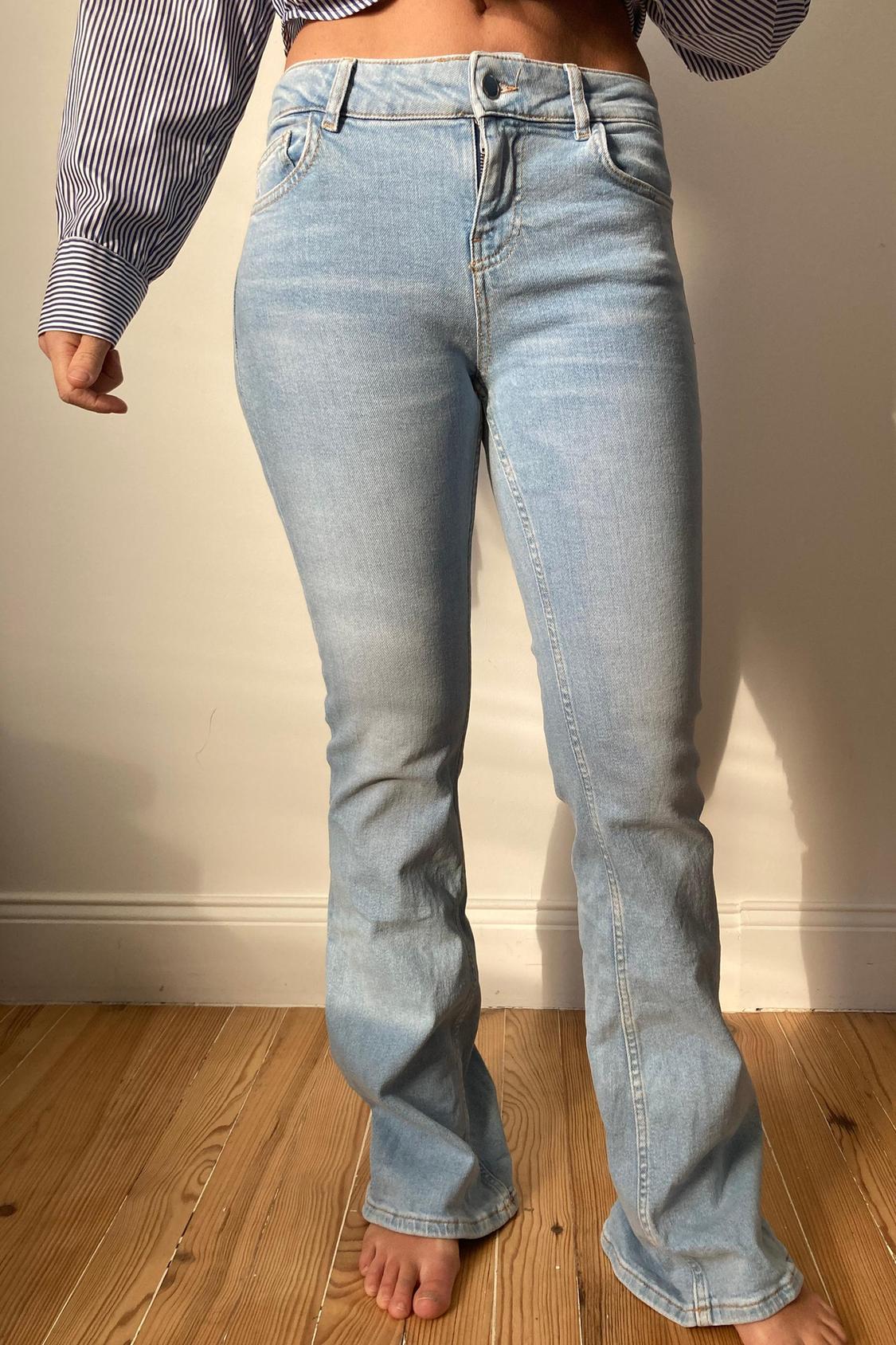 Z1975 FLARE LOW-RISE FULL LENGTH JEANS - Image 4