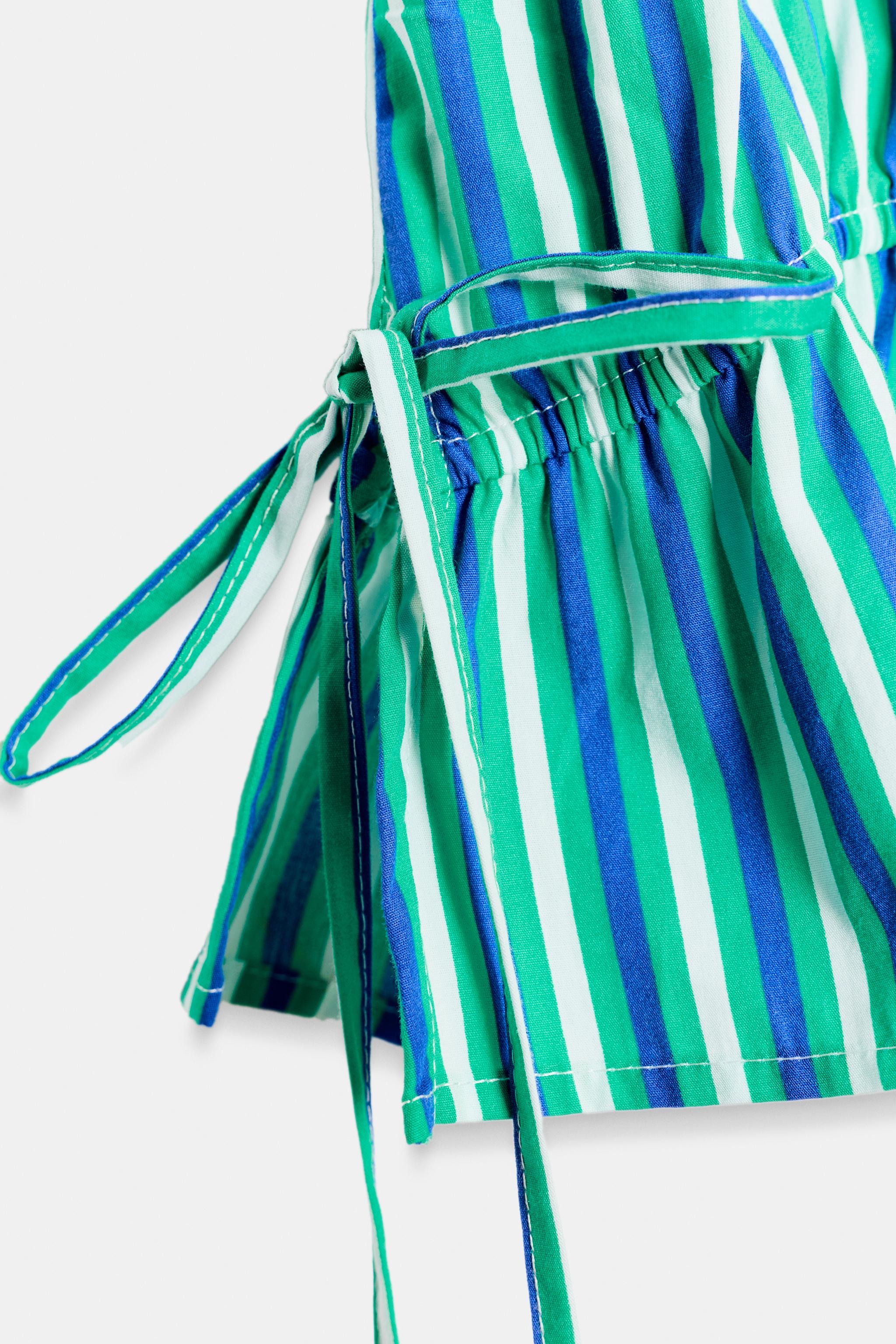 STRIPED RUFFLE TOP