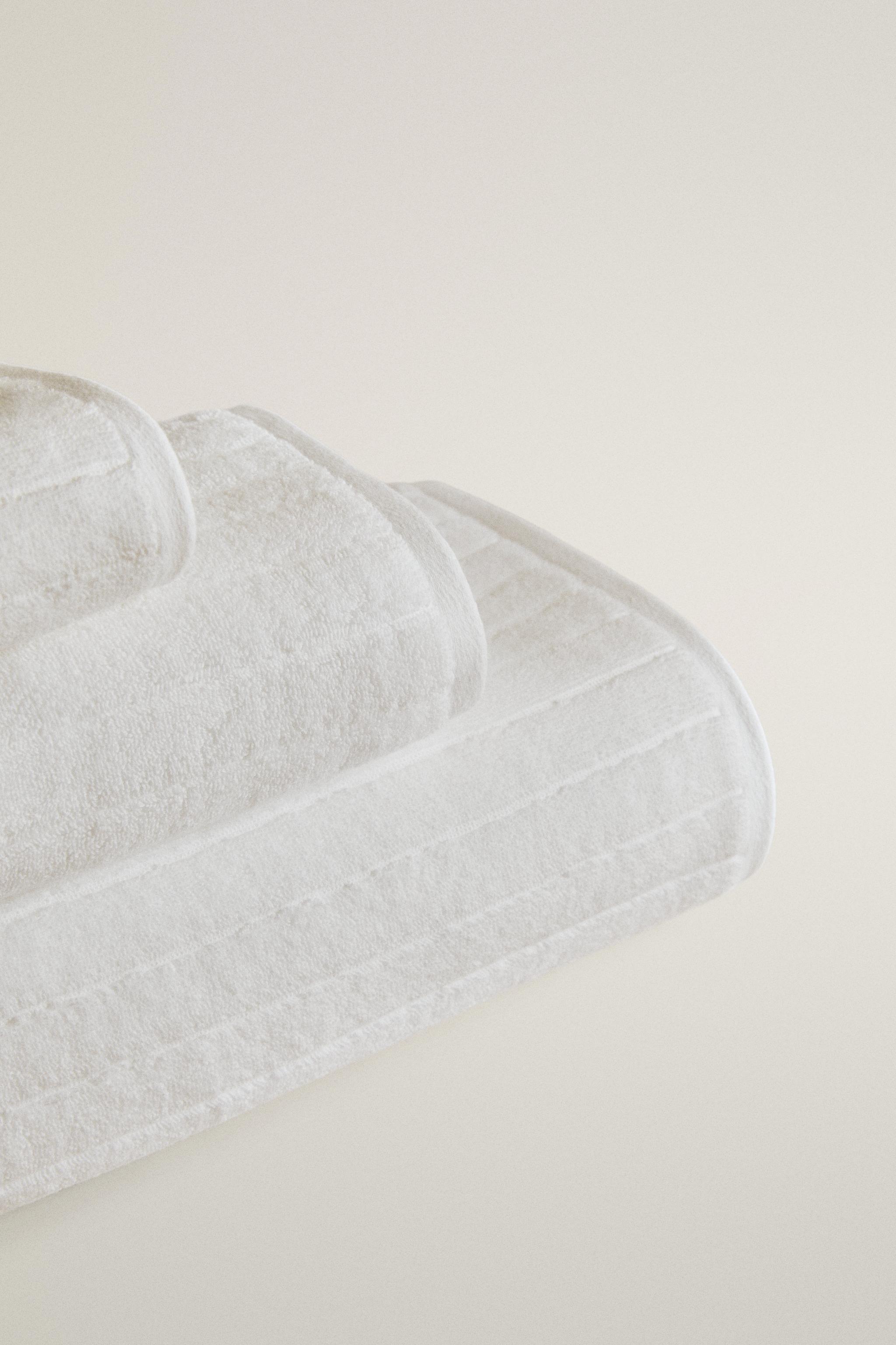 SERVIETTE DE BAIN TEXTURÉE RAYURES