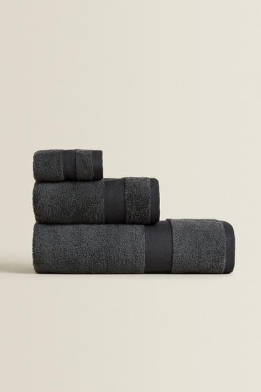 PREMIUM COTTON BATH TOWEL (600 GXM²) - Dark grey by Zara