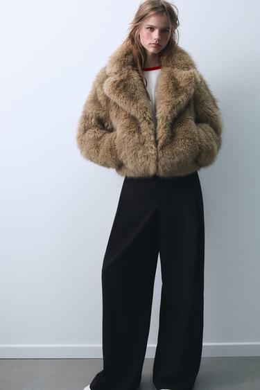 ABRIGO CORTO EFECTO PELO - Beige claro de Zara - Imagen 0