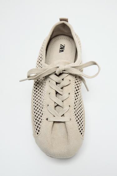 ZAPATILLA REJILLA TIRADOR - Blanco Crudo de Zara