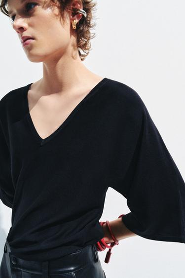 FLUID V-NECK KNIT JUMPER - Black by Zara