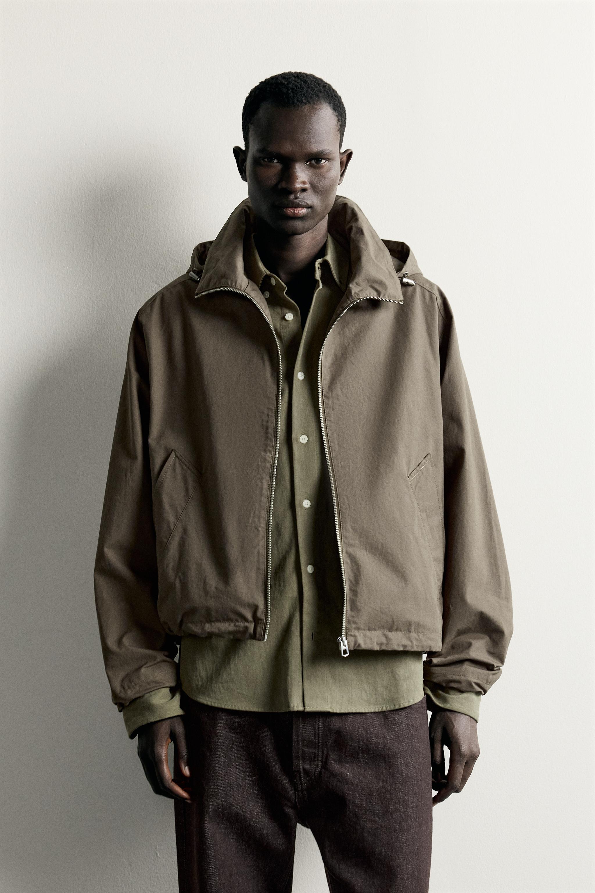 BLOUSON TECHNIQUE CROPPED FIT À CAPUCHE