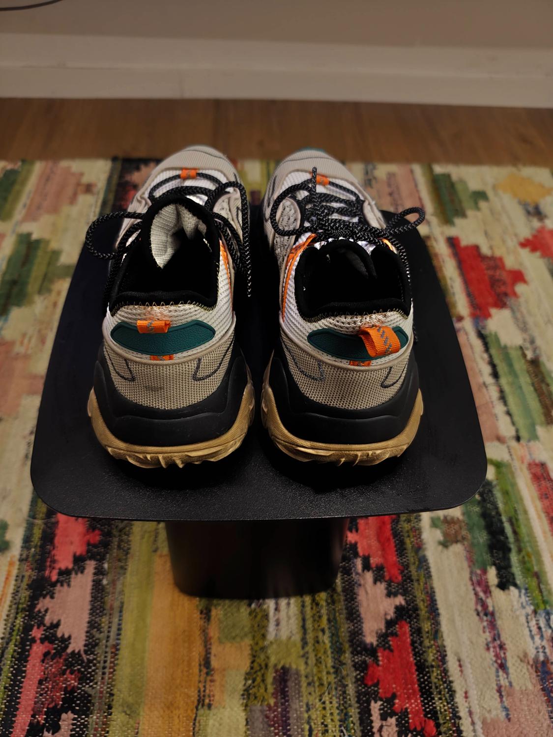 KNIT FABRIC RUNNING SNEAKERS - Image 2