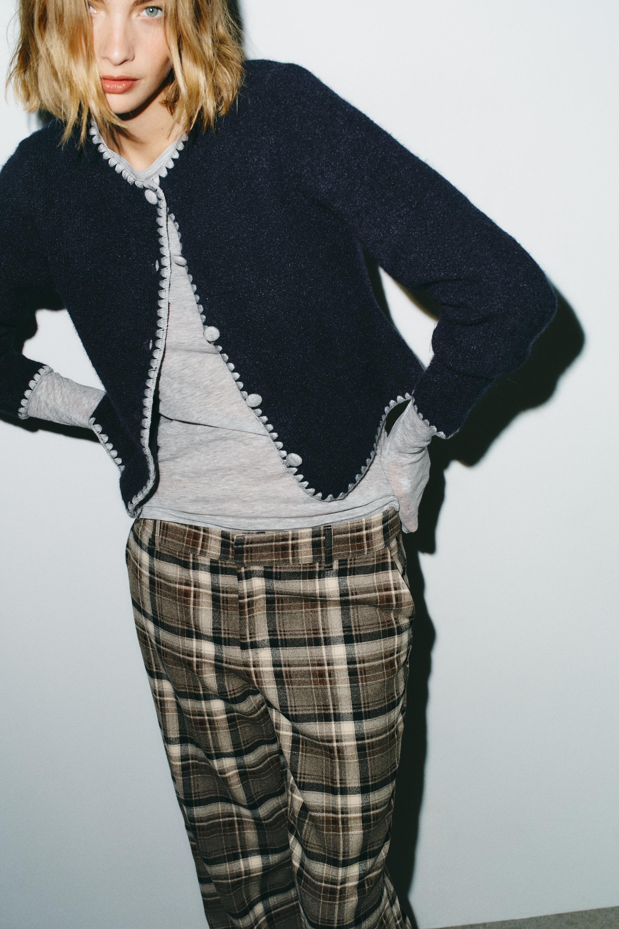 CONTRAST EMBROIDERY CARDIGAN