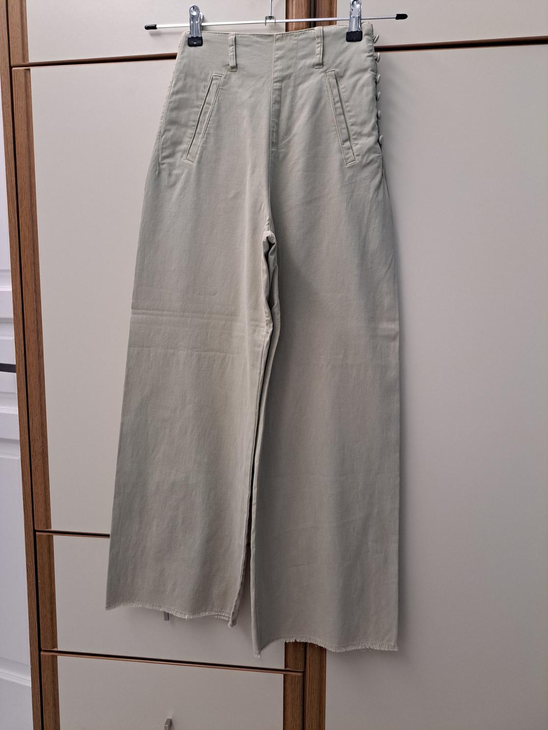 WIDE-LEG CROPPED TROUSERS