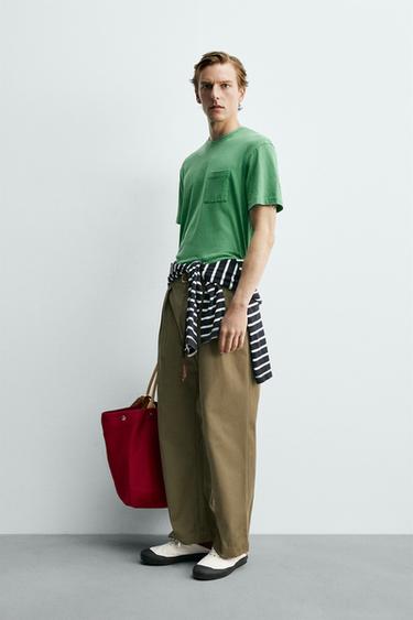 T-SHIRT POCHE AARON LEVINE X ZARA - Vert de Zara - Image 3