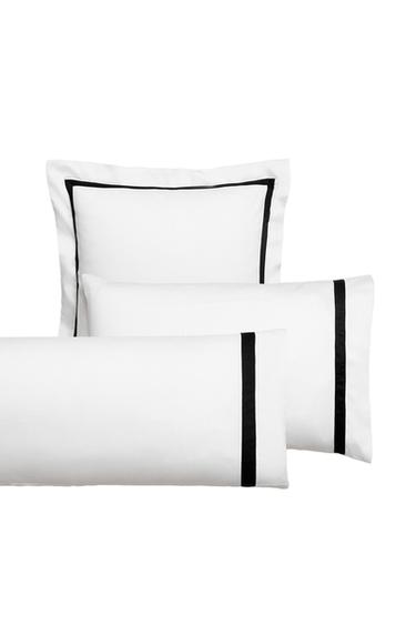 BORDERED SATEEN PILLOWCASE - Black by Zara