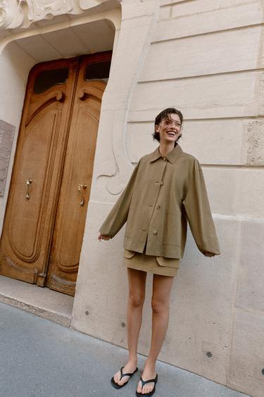 CHAQUETA BOLSILLOS PLASTRÓN - Khaki de Zara - Imagen 0