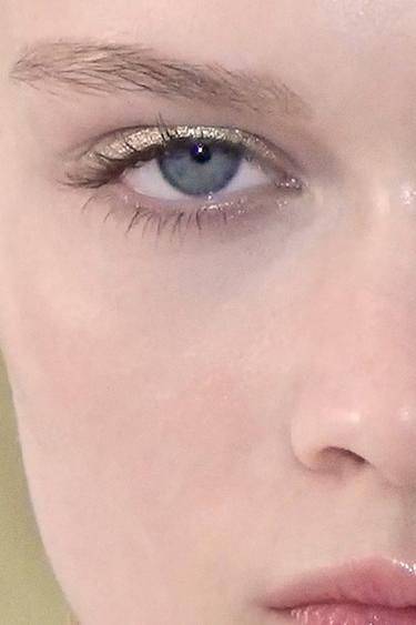 EYESHADOW STICK - DREAMLAND - IRIS-PINK by Zara