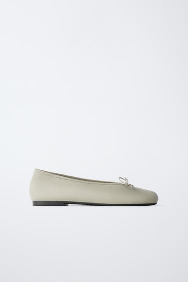 LEATHER BALLERINAS WITH BOW - Grey by Zara