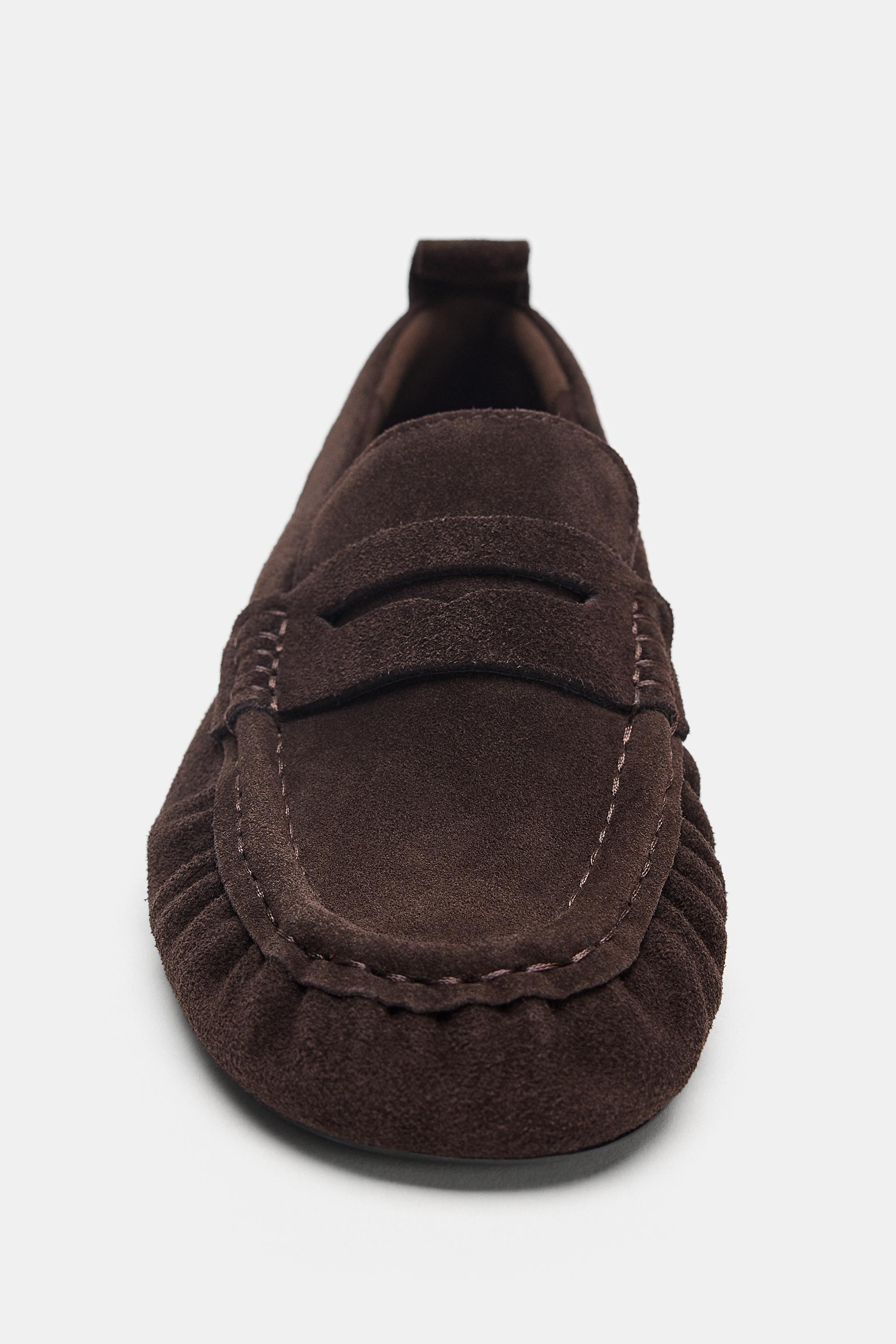 Женские туфли Zara GATHERED SUEDE LOAFERS — фото 4