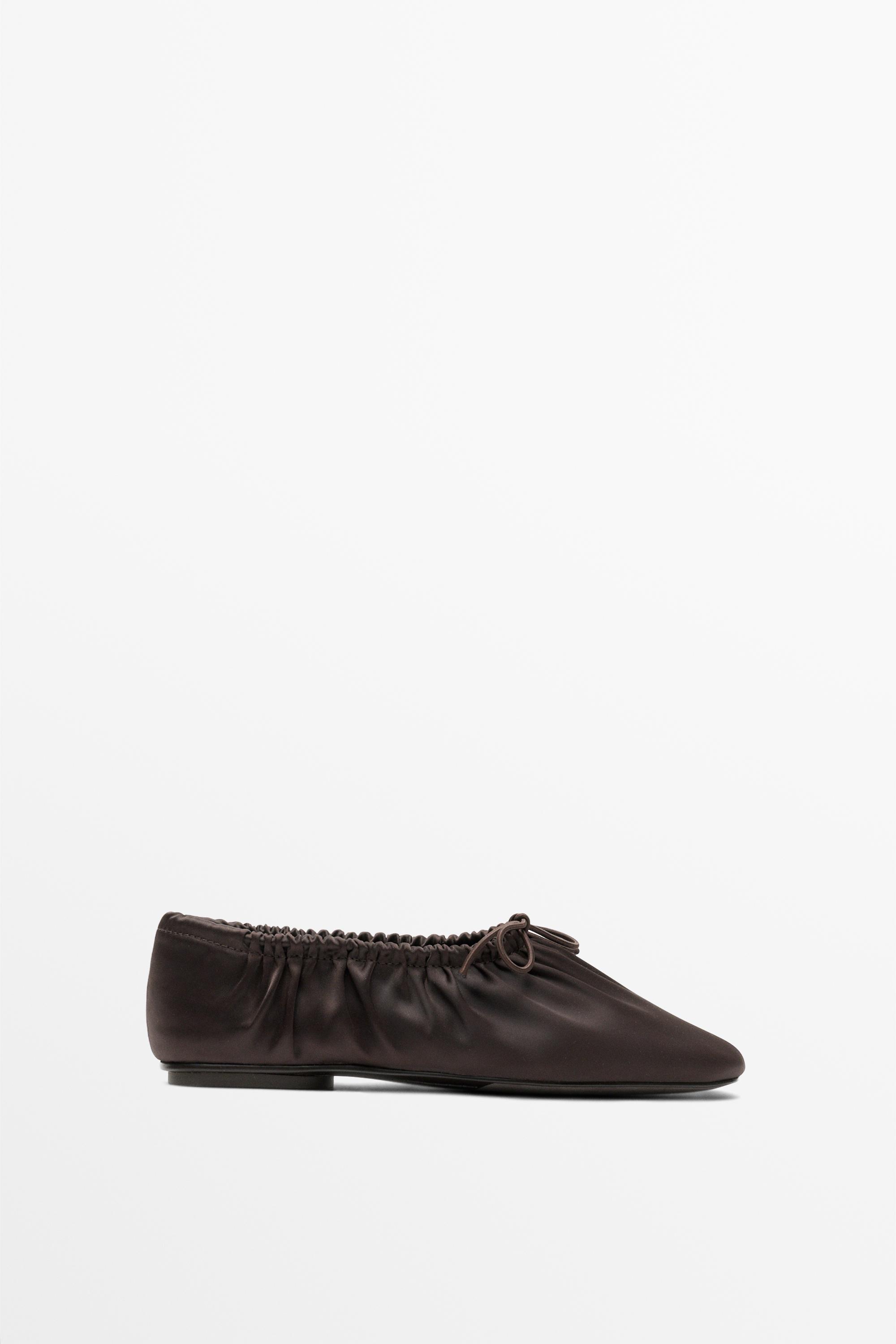 Ruched bow ballet flats — Brown