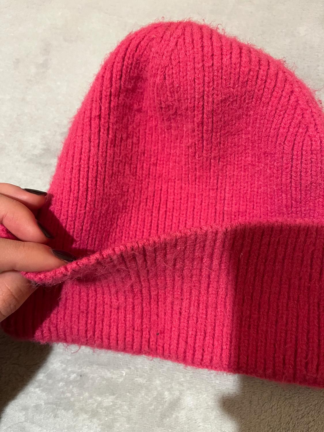 KNITTED BEANIE - Image 4