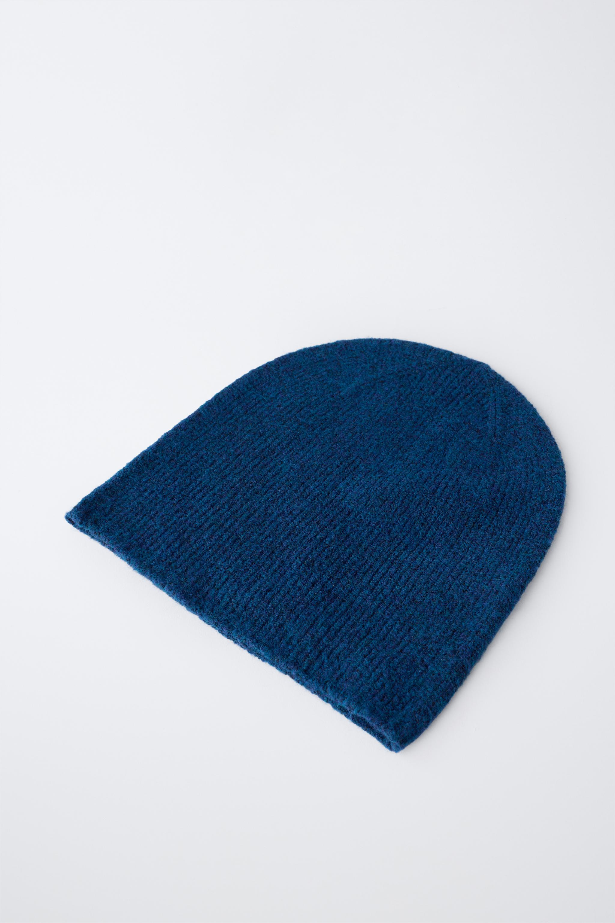 BONNET EN MAILLE FINE