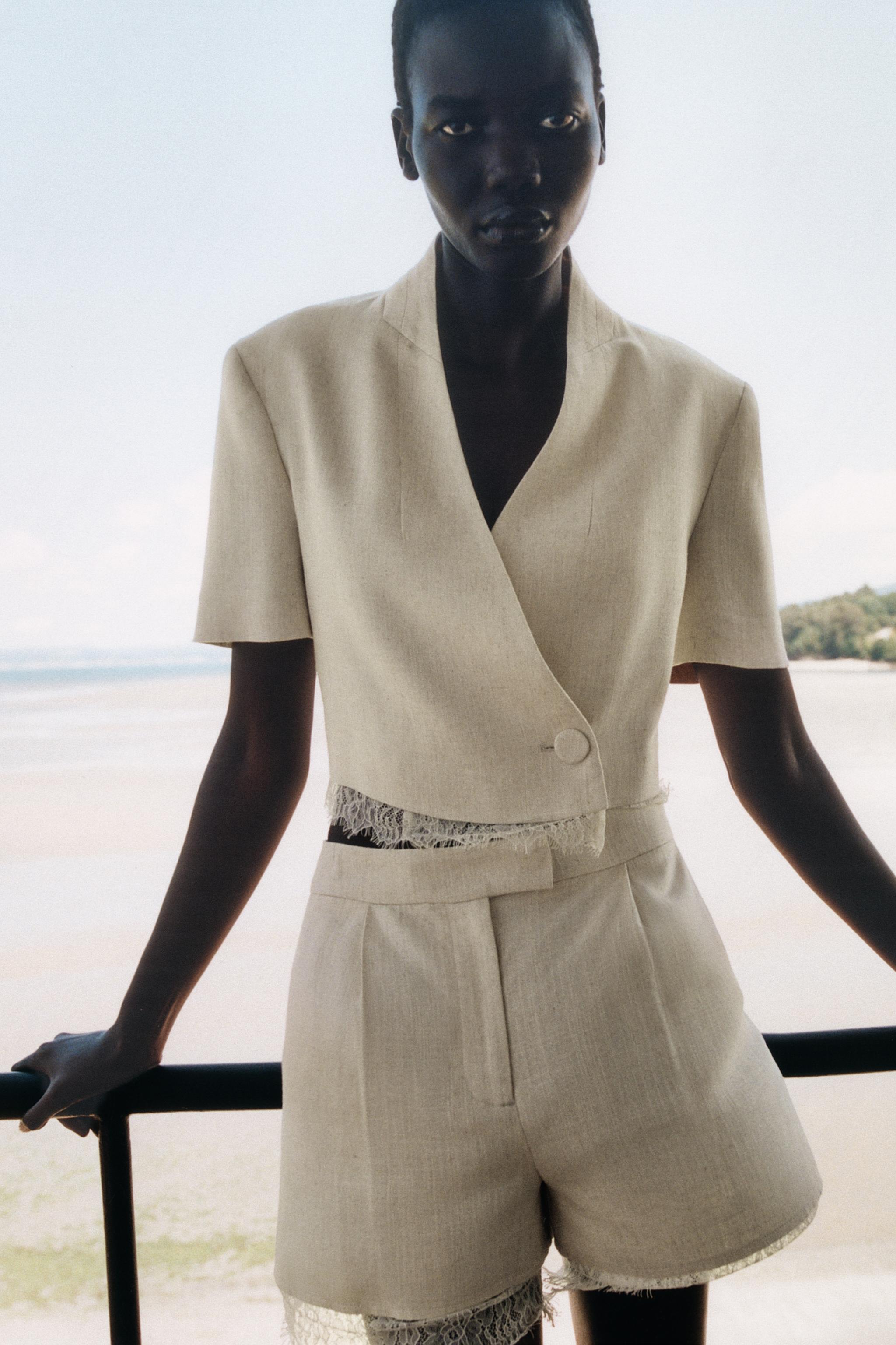 Zara DANTEL DETAYLI KISA BLAZER görsel 3