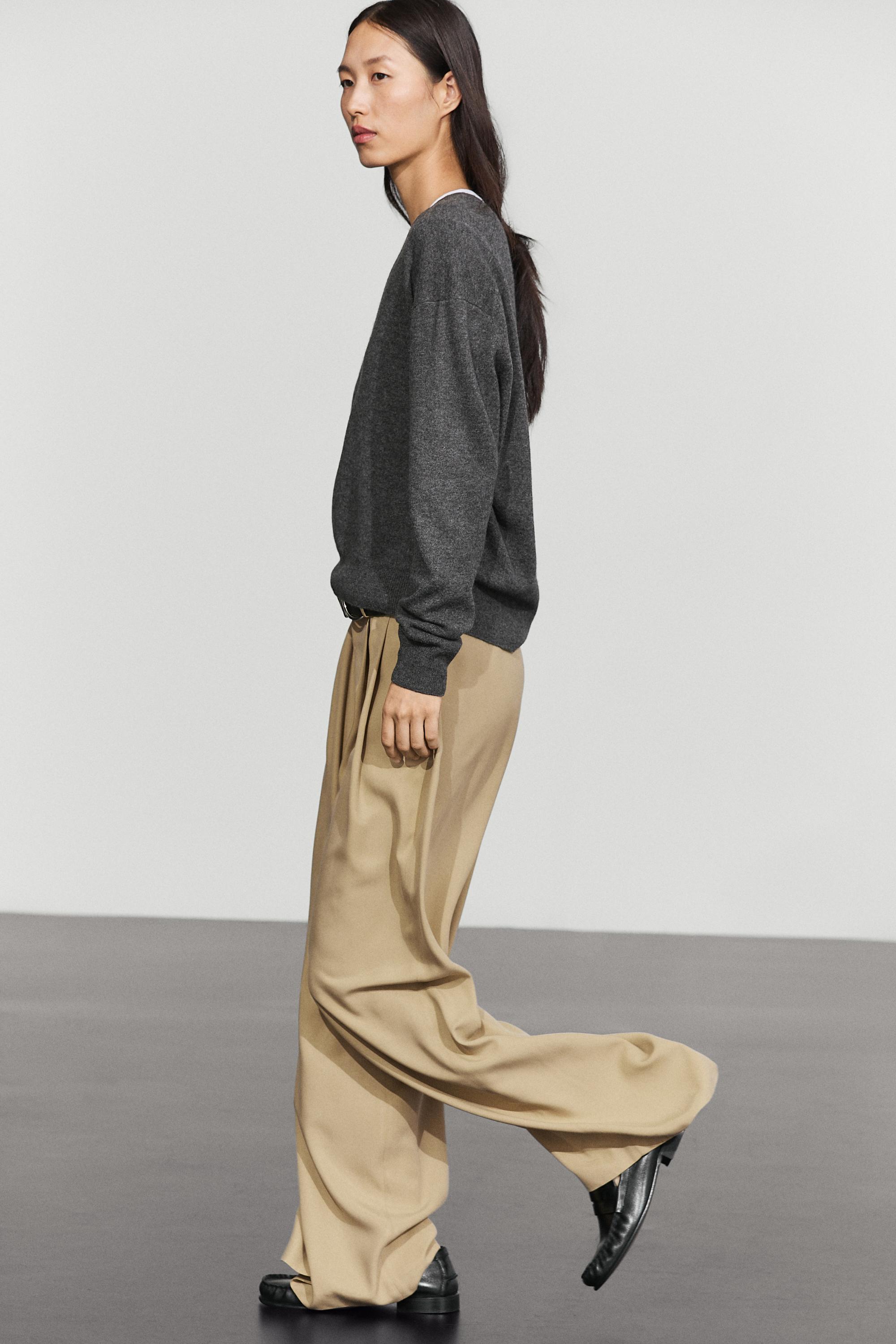Pull en maille mélangée de laine à col V