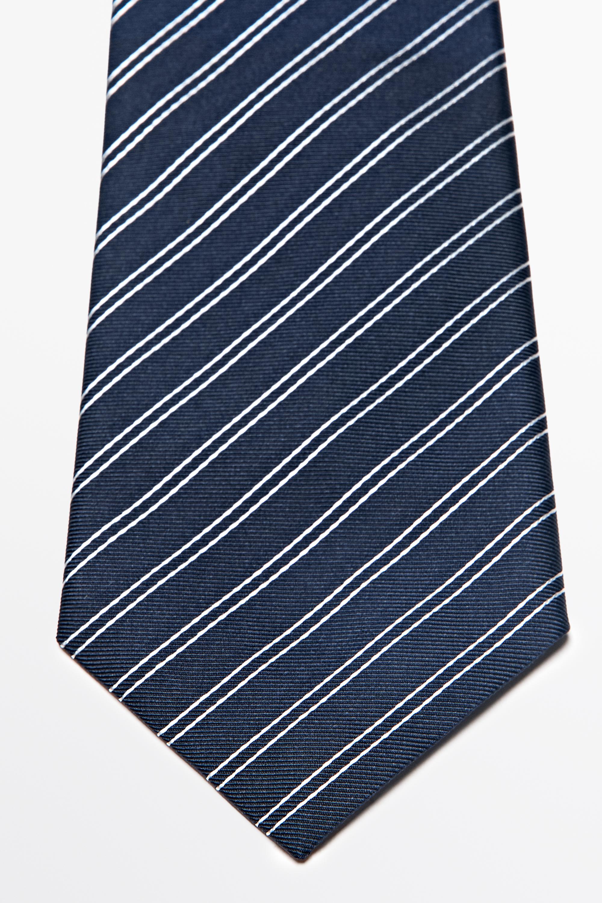100% silk double stripe tie — Navy blue