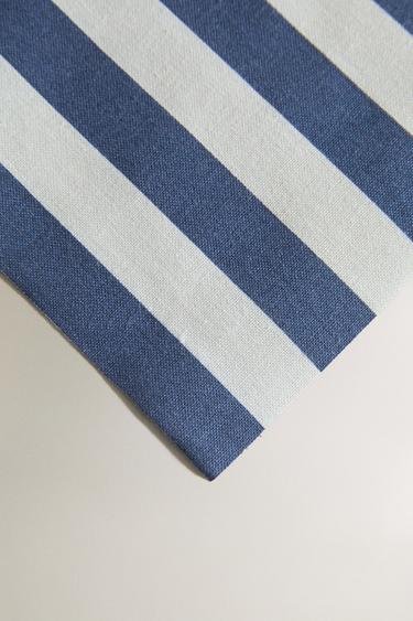 LOT DE 20 SERVIETTES DE TABLE EN COTON RÉUTILISABLES À RAYURES - Bleu / Blanc de Zara - Image 2