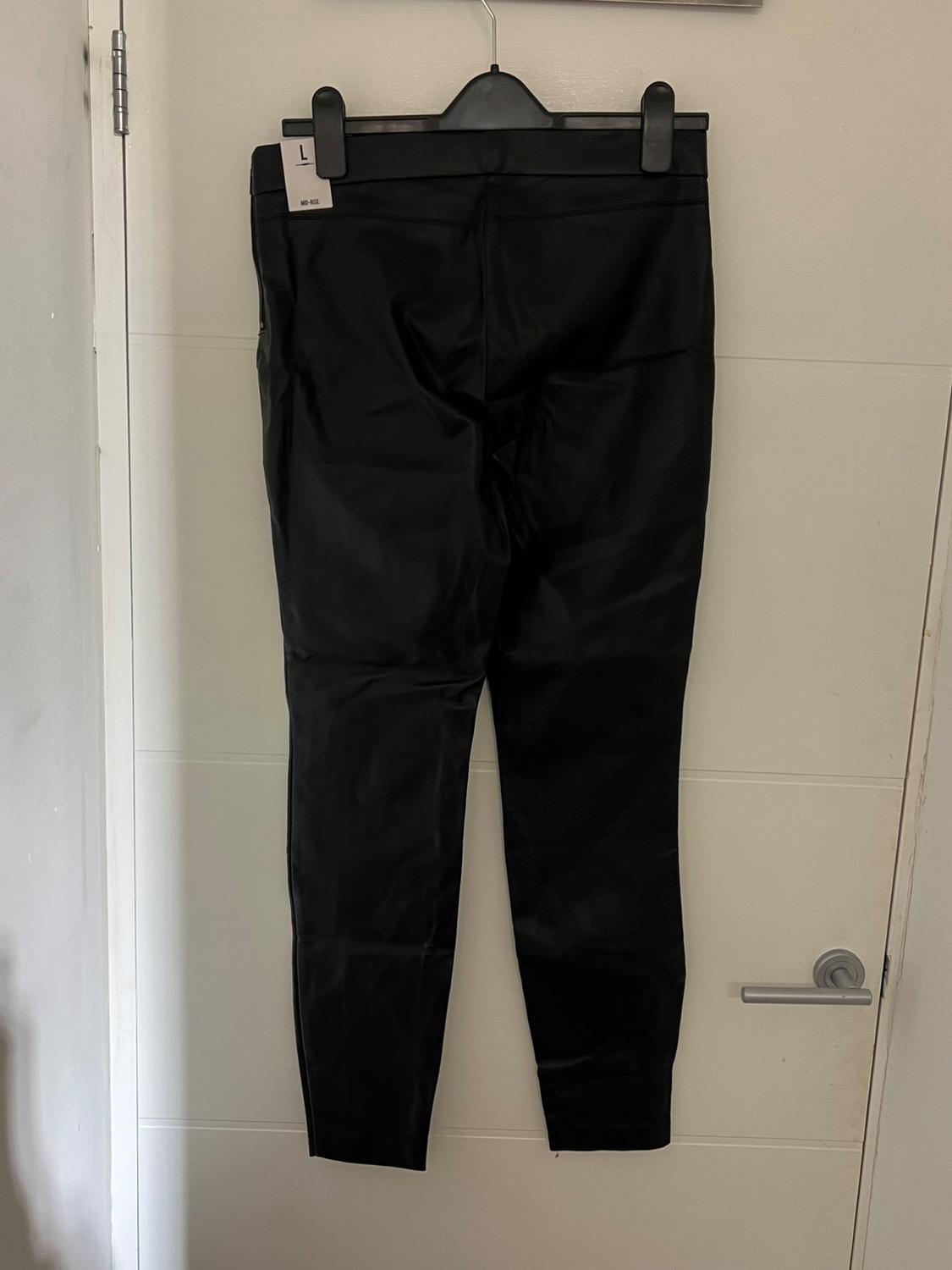 FAUX LEATHER LEGGINGS - Image 2