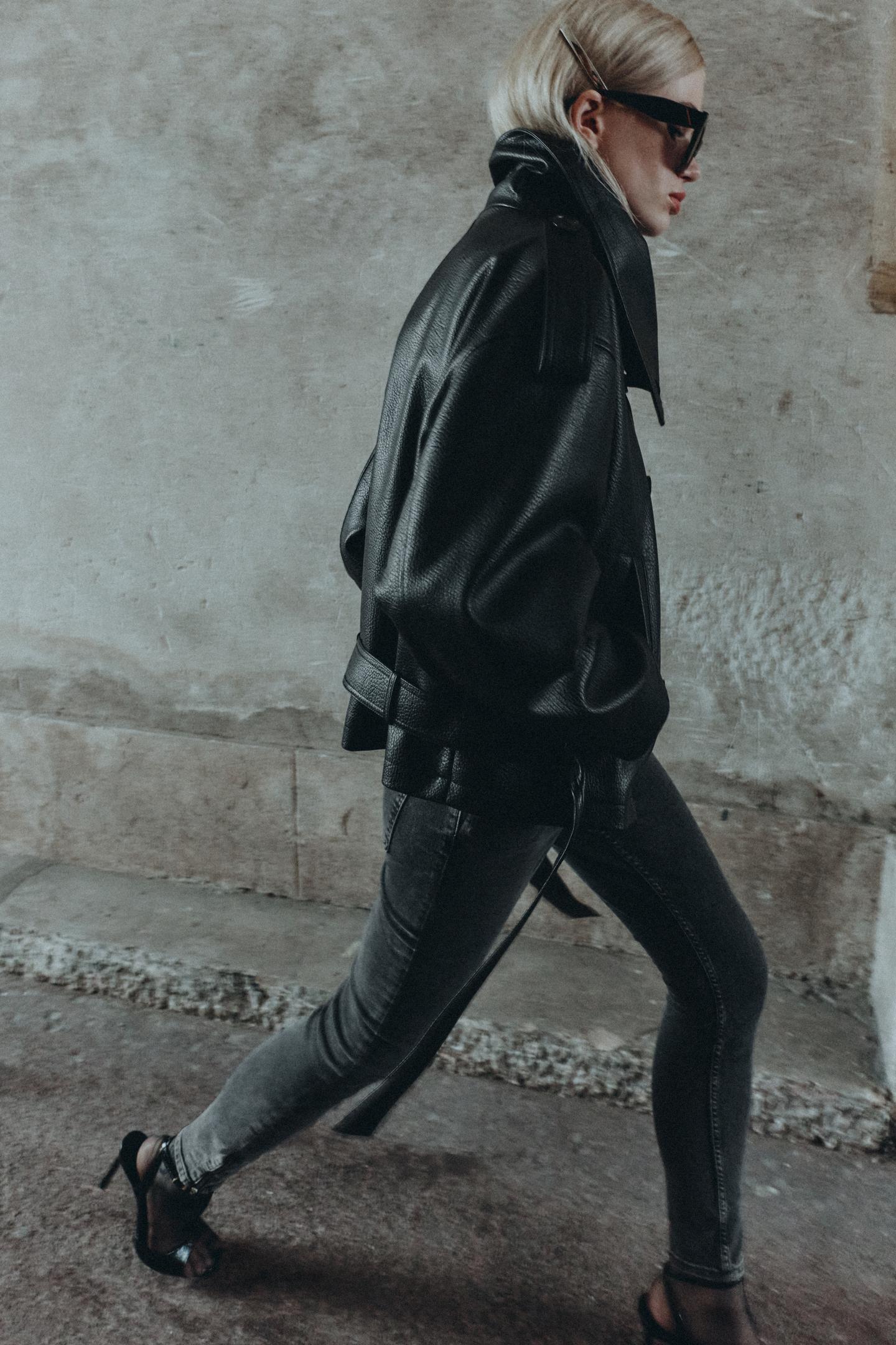 Женская куртка Zara Faux Leather Belted, цвет: Чёрный — фото 4
