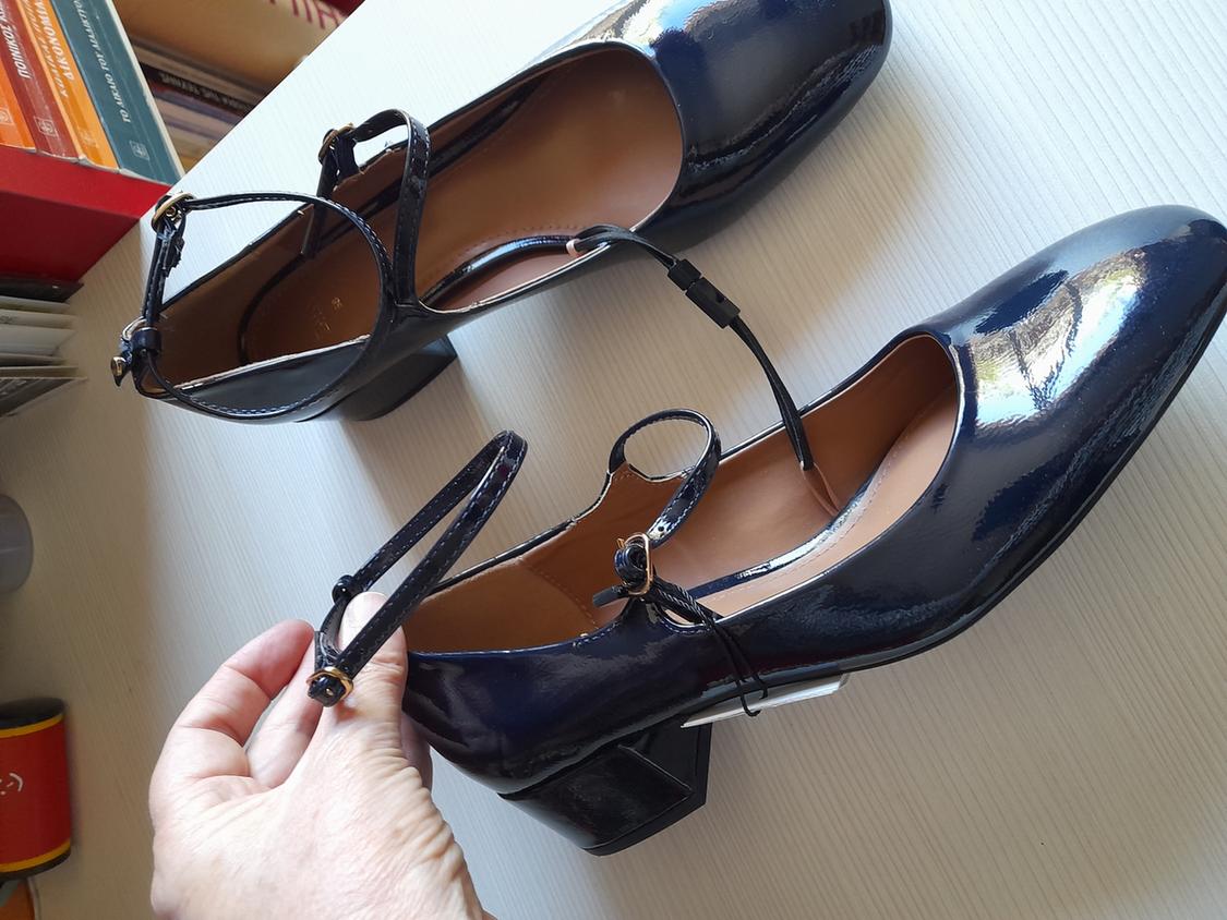 FAUX PATENT BALLERINAS WITH STRAPS - Image 5