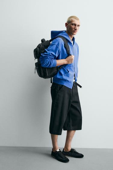 Mochila técnica con múltiples bolsillos