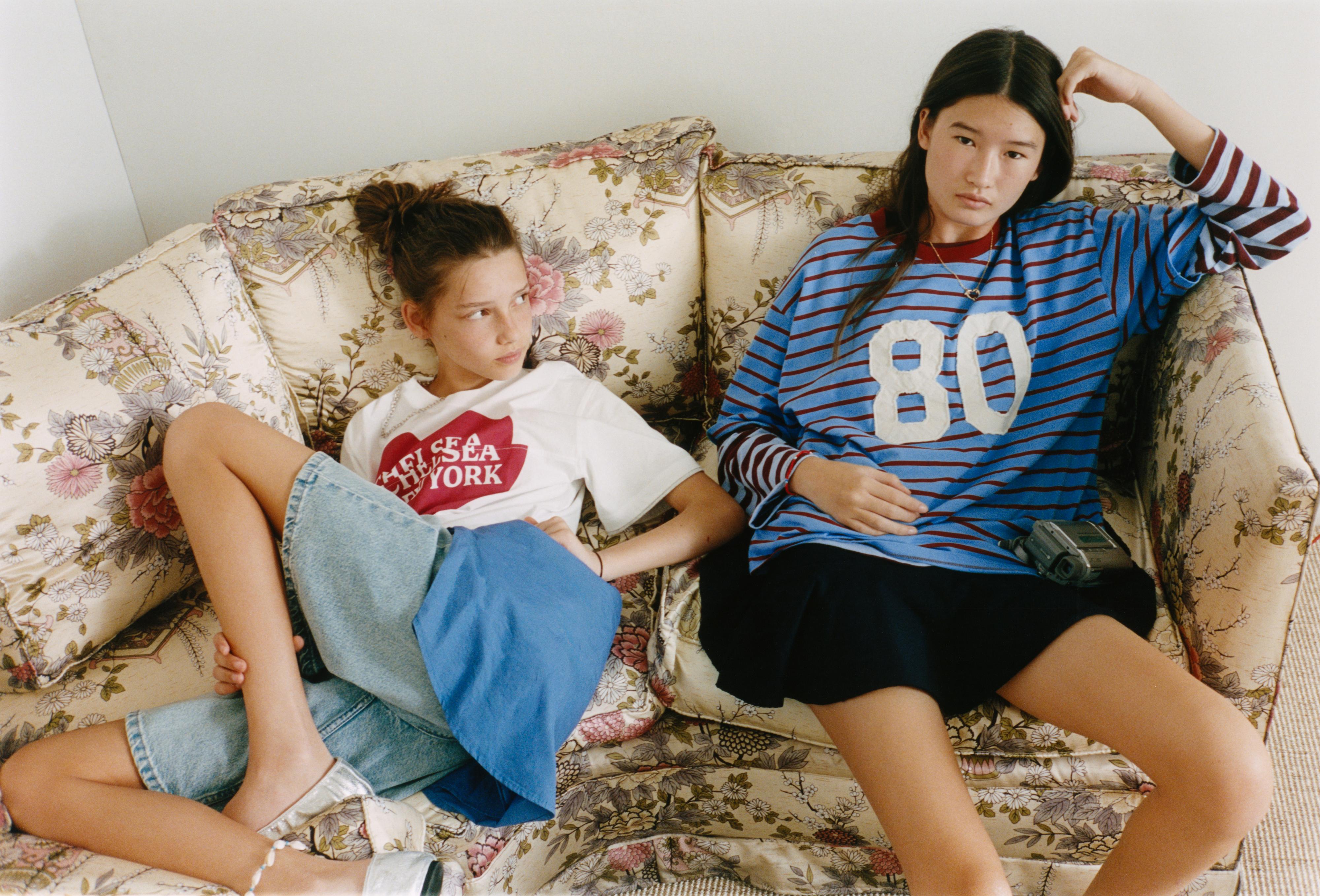 STRIPED NUMBER PATCH T-SHIRT — Light blue