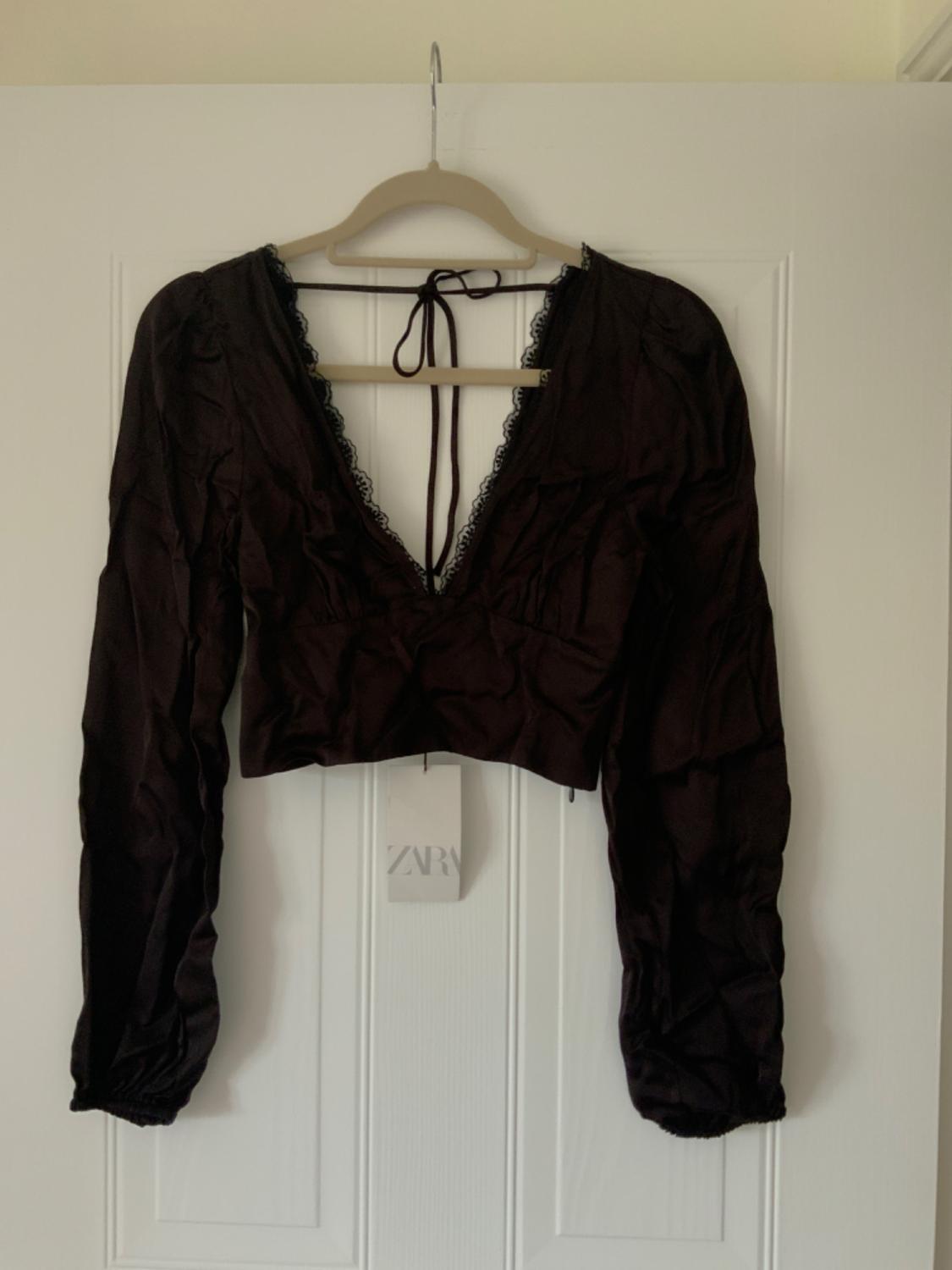 SATIN LACE TOP