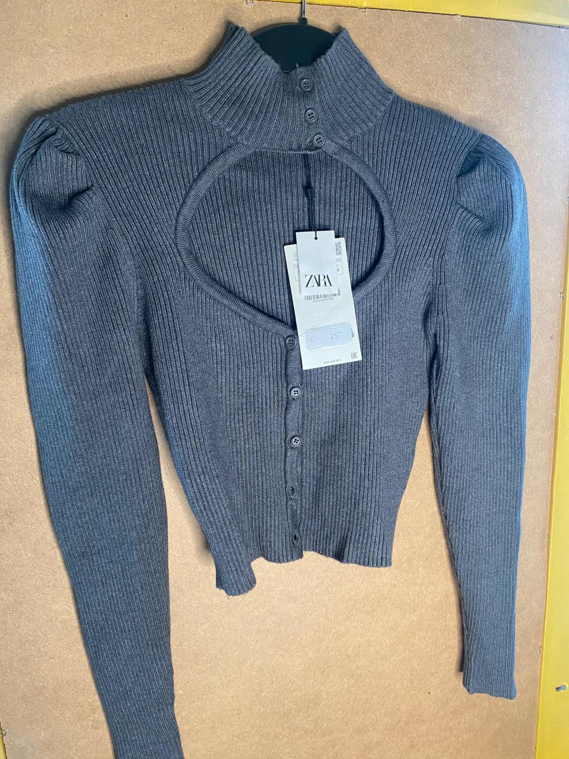 CUT-OUT KNIT JACKET
