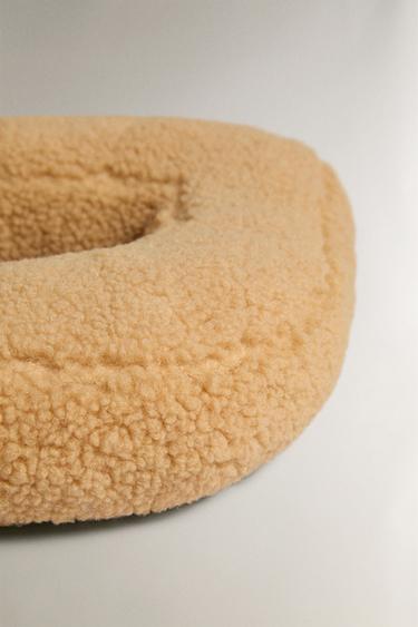 COUSSIN ENFANT LETTRE D - Moutarde de Zara - Image 3