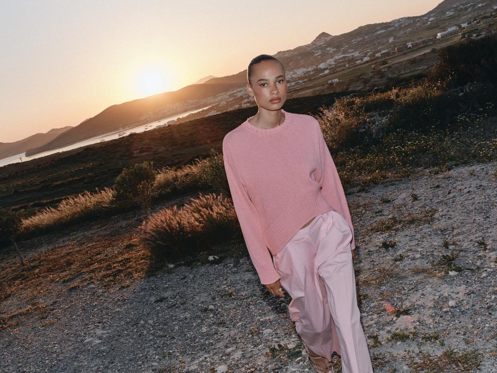 ASYMMETRIC HEM KNIT JUMPER