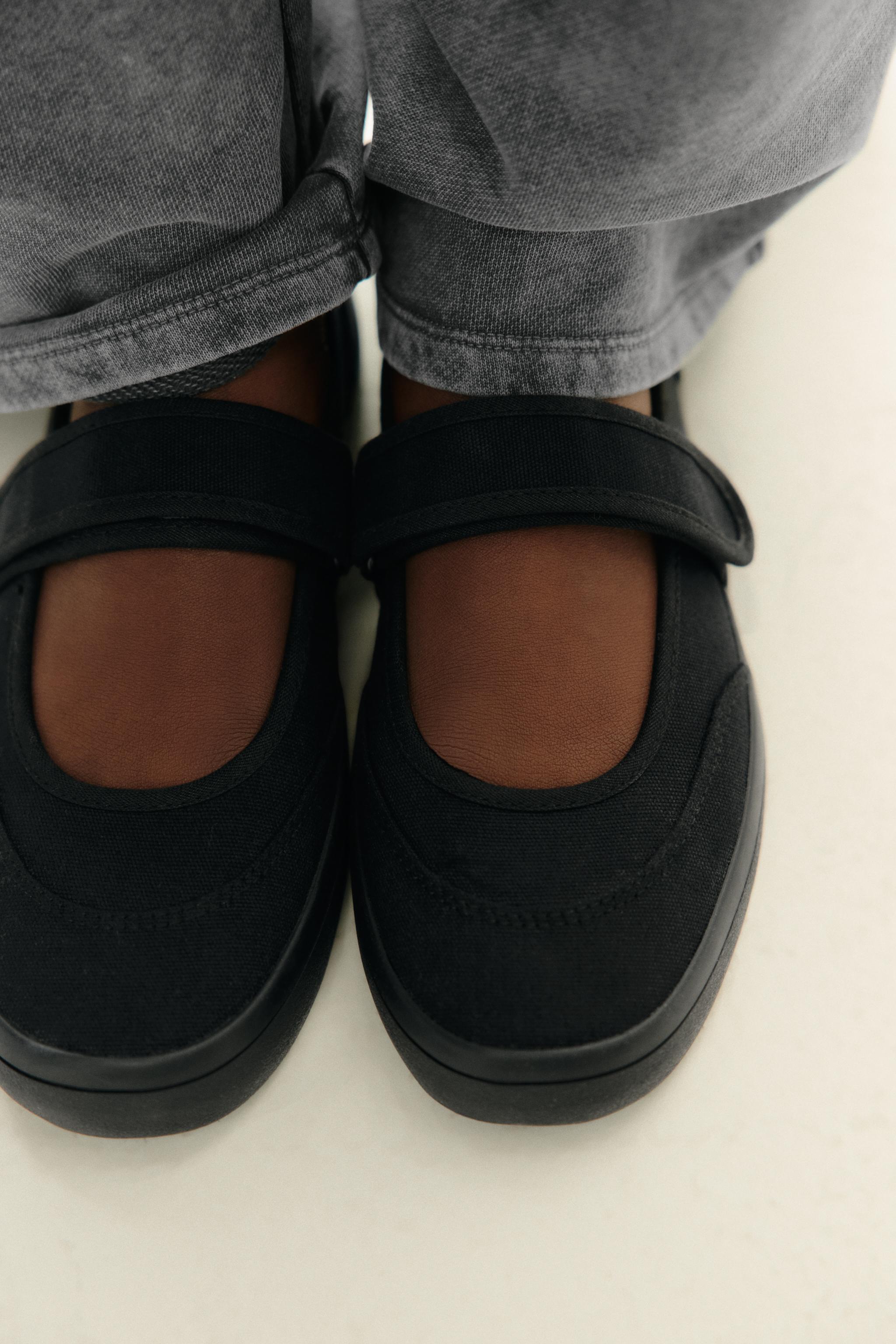FABRIC STRAP BALLET FLATS